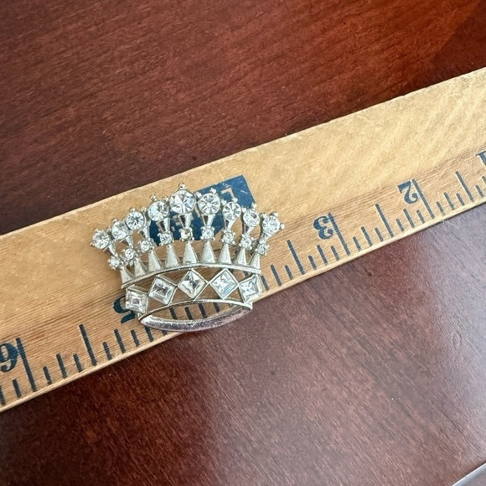 Vintage Silver Tone Crown Brooch